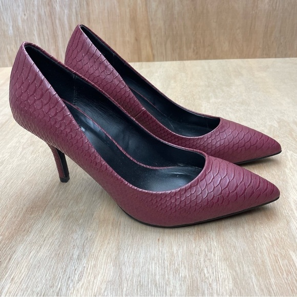 ALDO Maroon Reptile Print Women’s Heels Pumps Size 7 - Picture 2 of 13